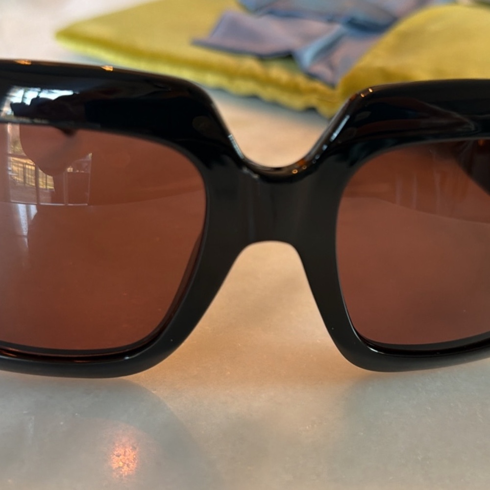 Gucci Sunglasses - Picture 5 of 5